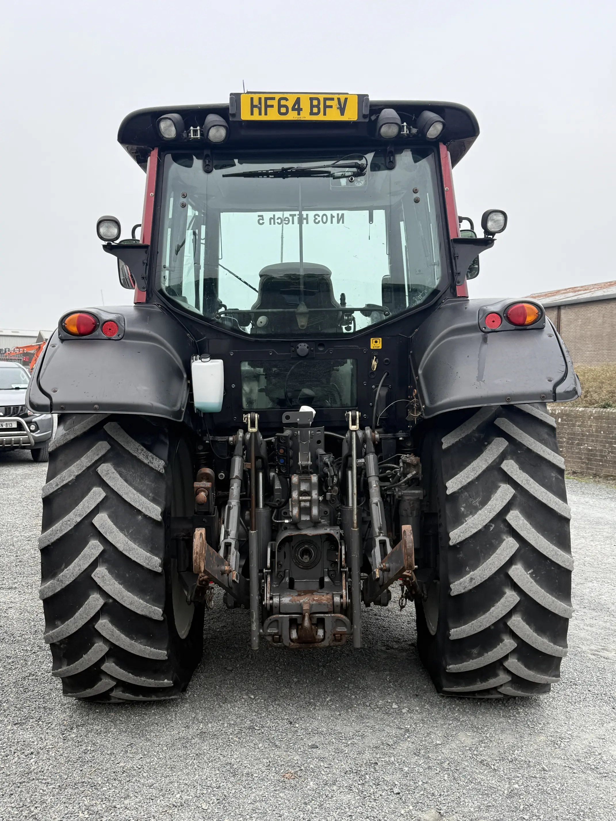 Valtra N103 HiTech 5 with Loader