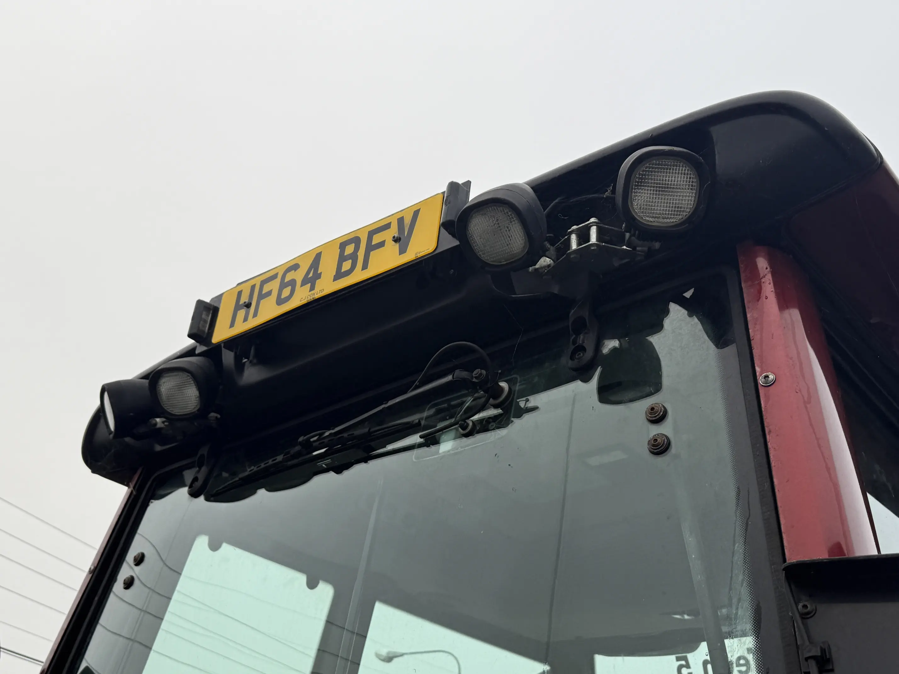 Valtra N103 HiTech 5 with Loader